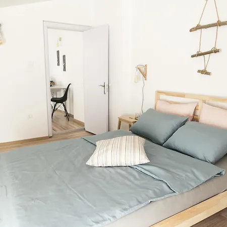 아파트 Balabanov White *