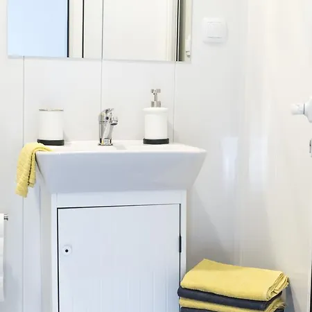 شقة Balabanov White فارنا