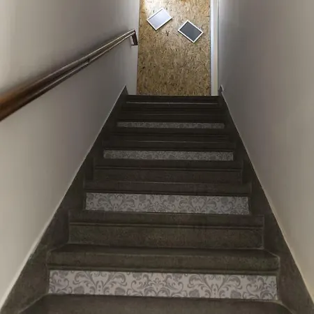 Apartment Balabanov White Warna